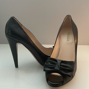 Prada black leather peep toe 4inch heel excellent condition Size 40 / 9 US